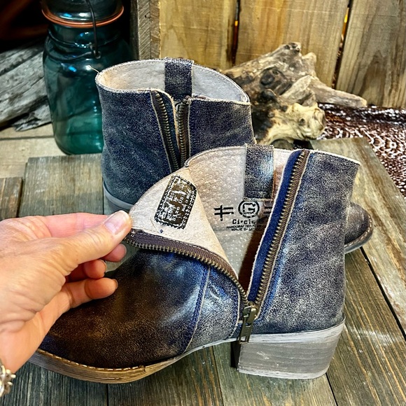 Women’s leather boots - Picture 4 of 6